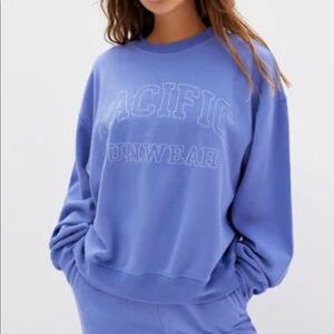 super cute purple crewneck never worn perfect condition